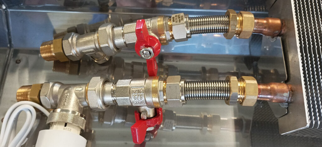 Unterflurkonvektor Zubehör Wasser und Strom