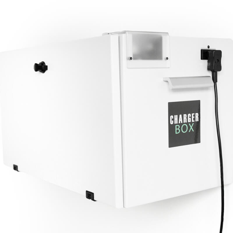 ChargerBox seitlich rechts mit stromanschluss weiss geschlossen