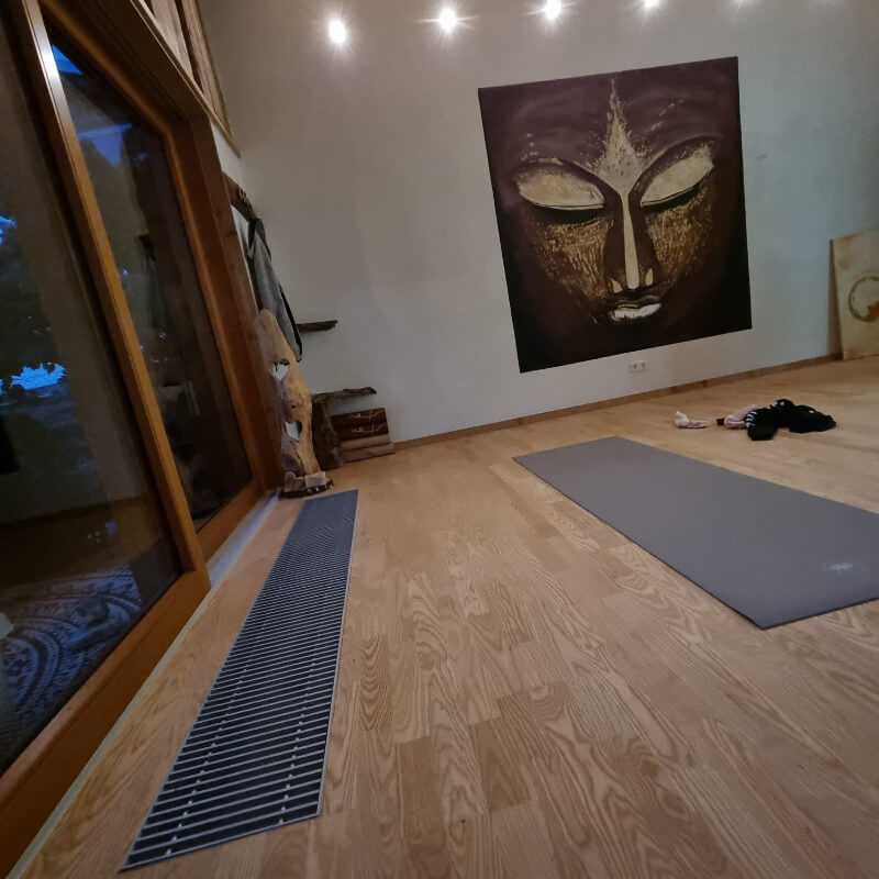 Unterflurkonvektoren als Designelement im Wohnraum 9 Rein elektrischer Konvektor im Entspannungsraum
